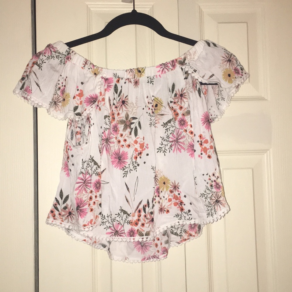 Off the shoulder floral print crop top